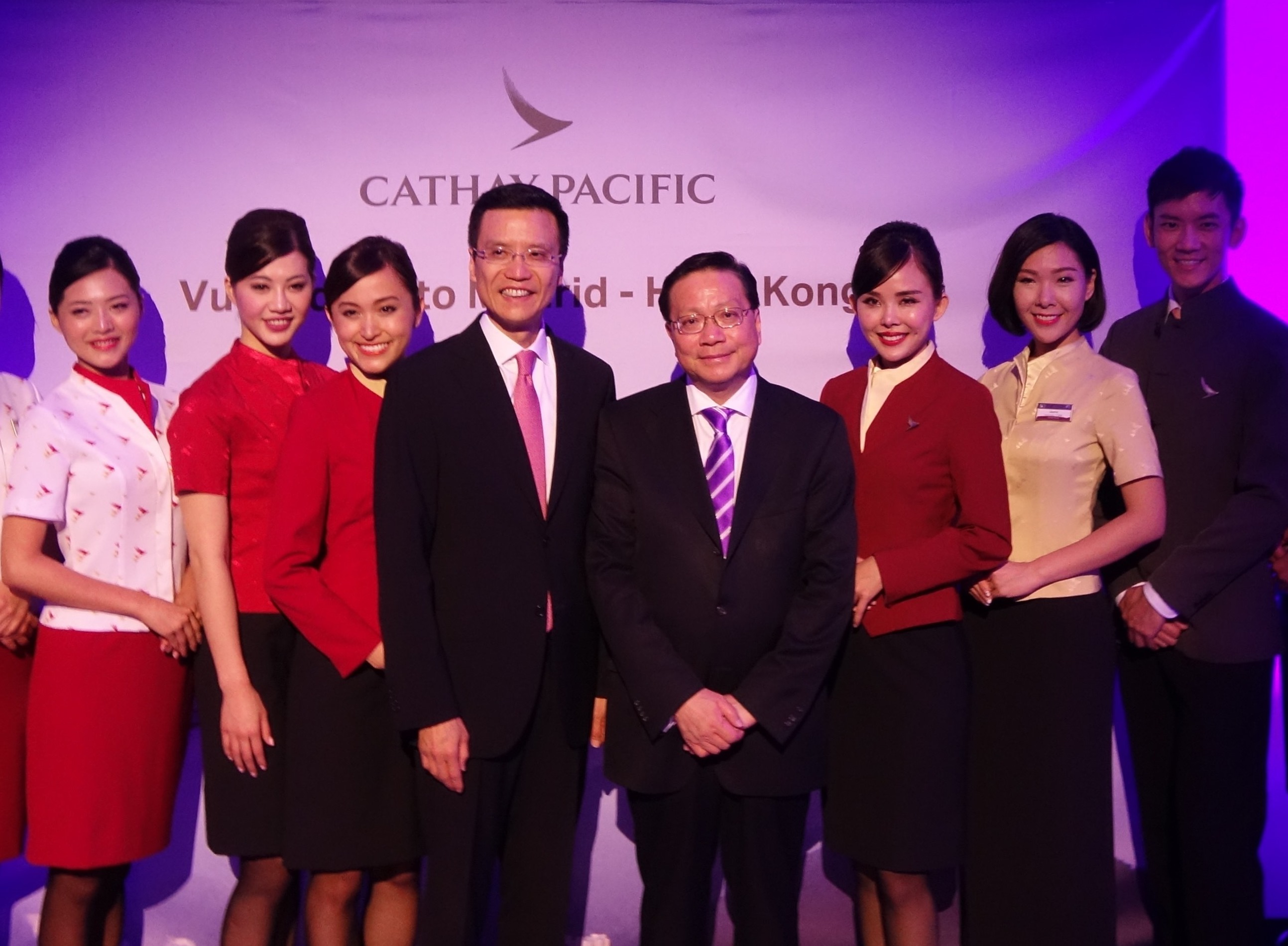 The Secretary for Transport and Housing, Professor Anthony Cheung Bing-leung (fourth right), accompanied by the Chief Executive of Cathay Pacific Airways, Mr Ivan Chu (fourth left), officiates at a celebration in Madrid, Spain, on June 9 (Madrid time) marking Cathay Pacific Airways' inaugural flight to Madrid.